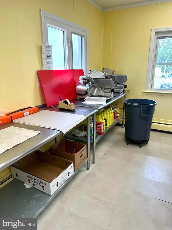 Berlin, NJ 08009,111 W WHITE HORSE PIKE