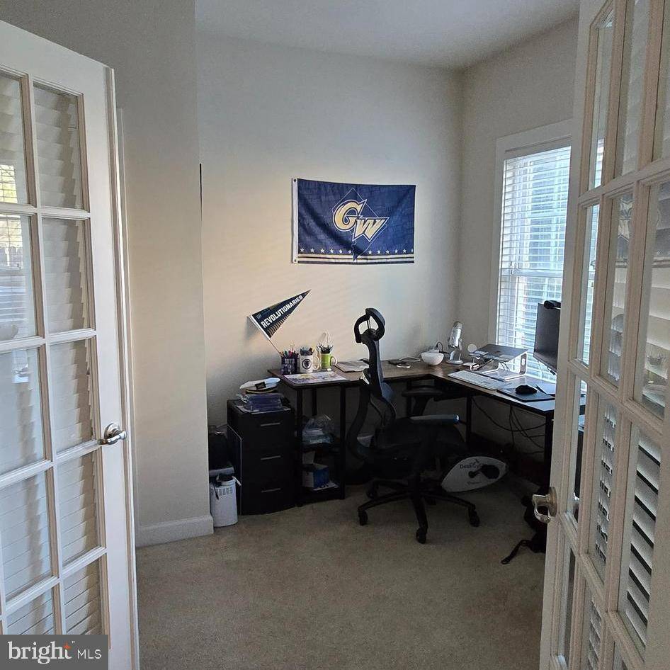 Herndon, VA 20171,3174 YEAGER DR