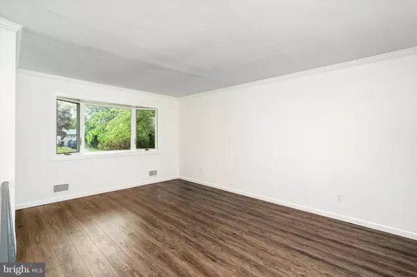 Ewing, NJ 08638,4 BITTERSWEET ROAD