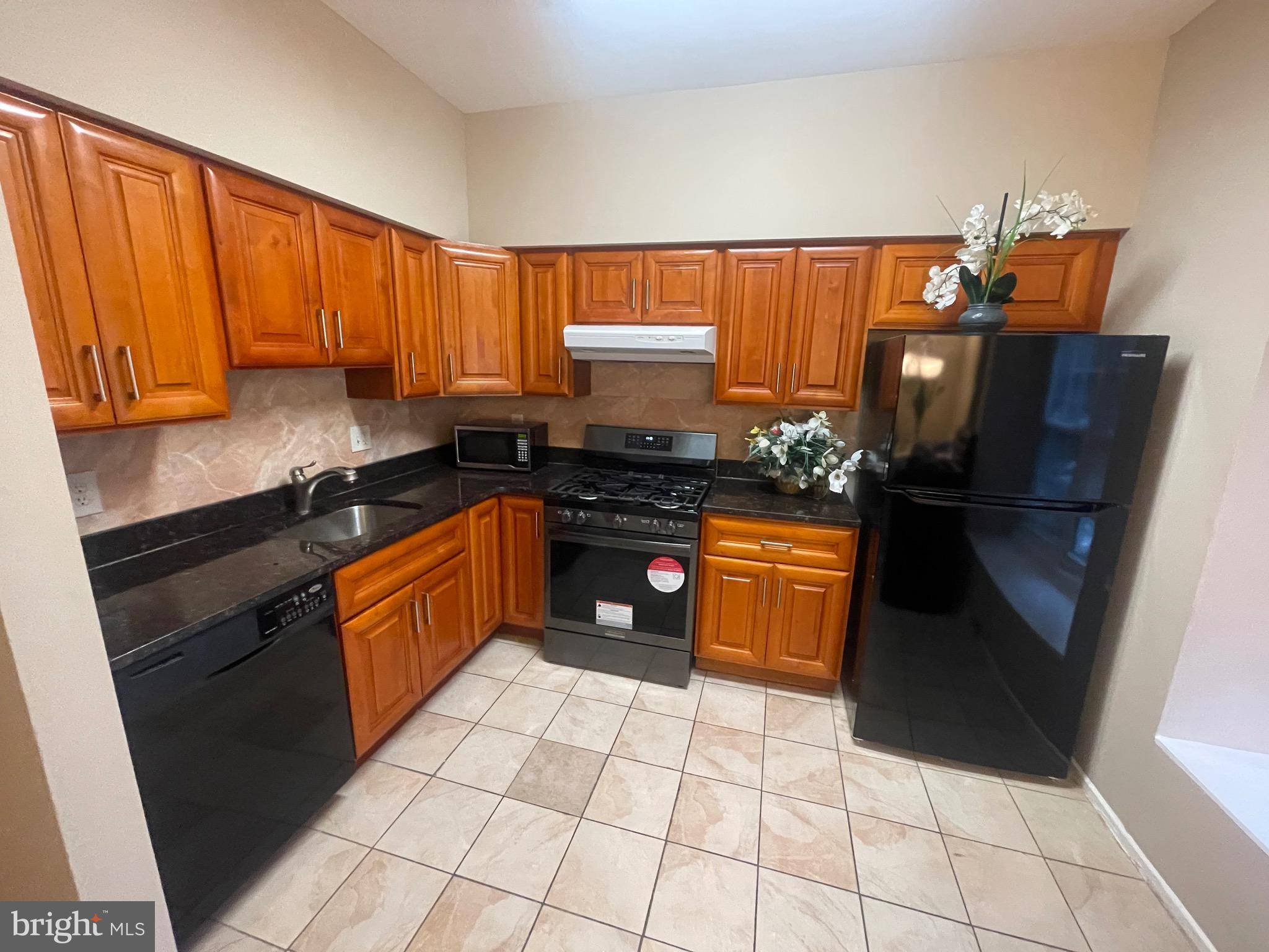 Rockville, MD 20850,706 IVY LEAGUE LN #12-69