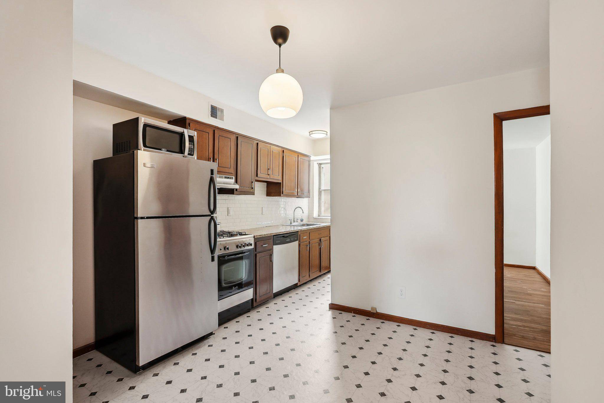Philadelphia, PA 19147,824 FITZWATER ST #2F