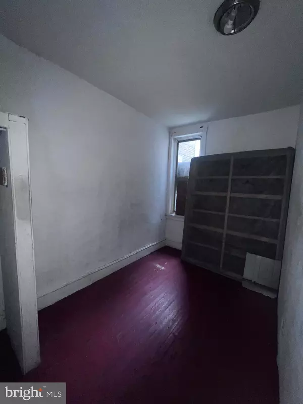 Philadelphia, PA 19142,6639 YOCUM ST