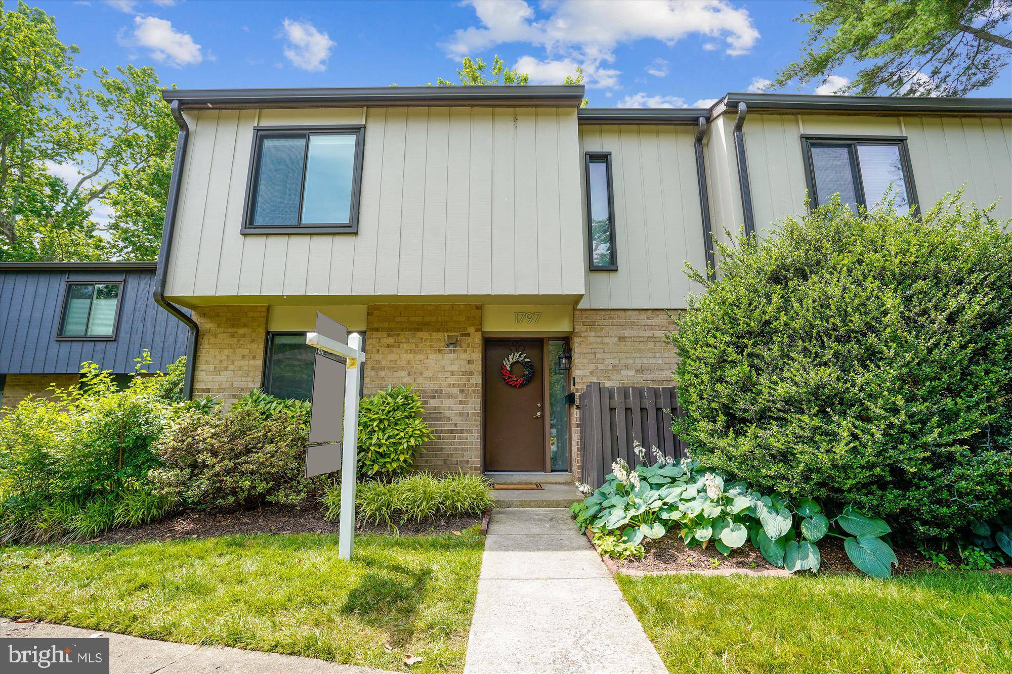 1797 IVY OAK SQ #67,  Reston,  VA 20190