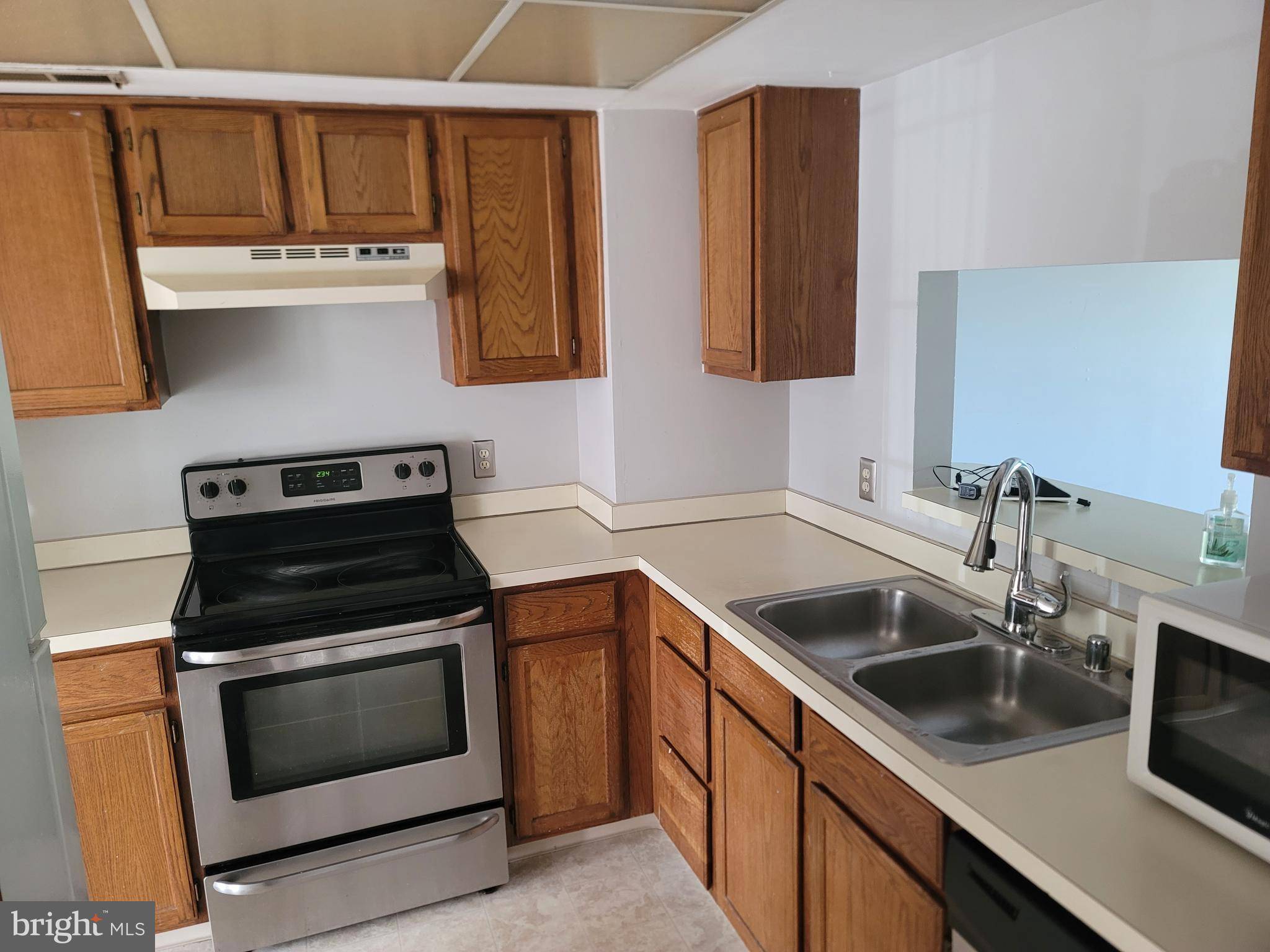 Bear, DE 19701,220 LAKE ARROWHEAD CIR