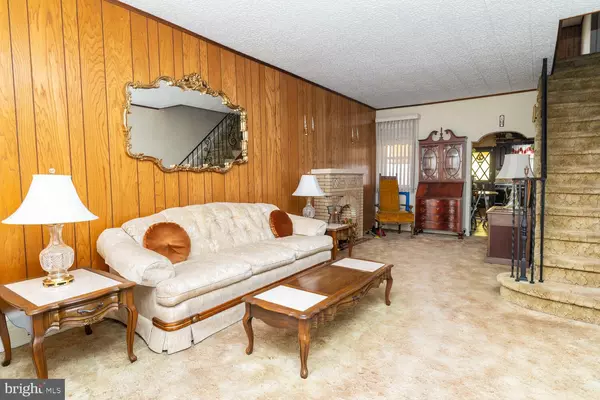 Philadelphia, PA 19134,3266 SALMON ST