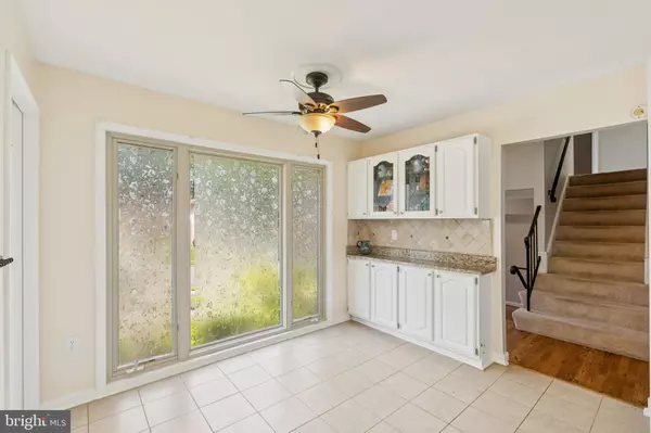 Vienna, VA 22182,9207 BOIS AVE