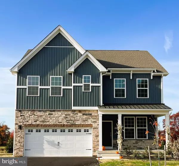 2041 GREGORY DR, Allentown, PA 18103