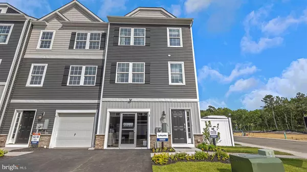 Waretown, NJ 08758,21 BAYBREEZE DR