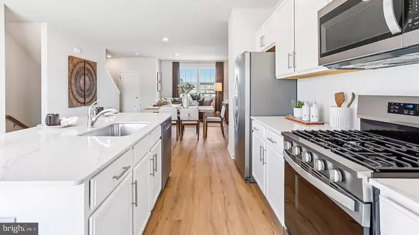 Waretown, NJ 08758,21 BAYBREEZE DR