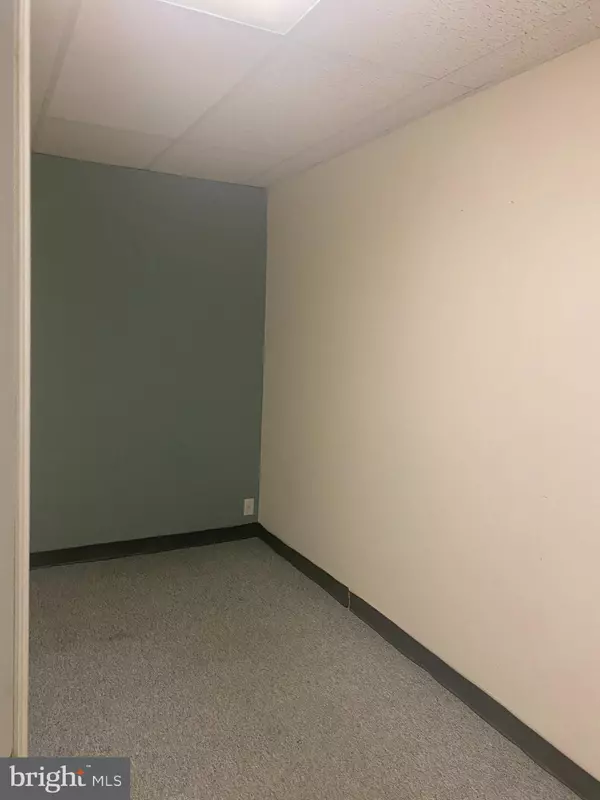 Mays Landing, NJ 08330,800 RT 50 #B 2 2ND FLOOR