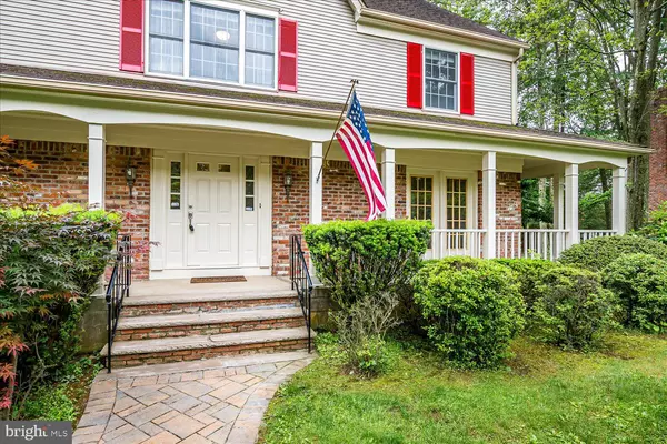 Monmouth Junction, NJ 08852,8 SILVER BIRCH CT