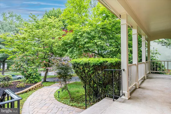 Monmouth Junction, NJ 08852,8 SILVER BIRCH CT