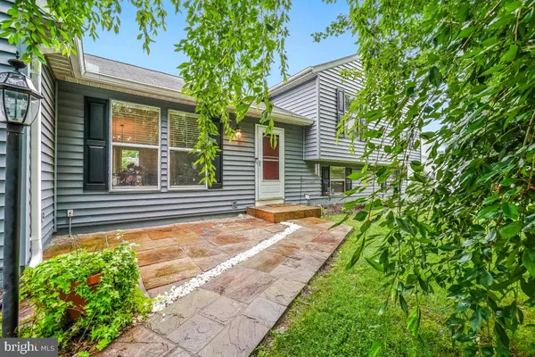 Sterling, VA 20164,111 SUE ANN CT