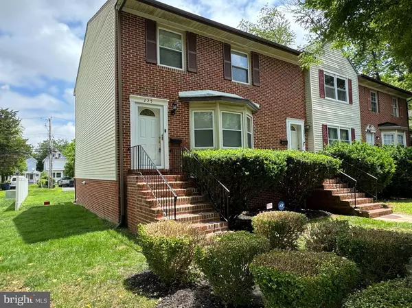 225 N NEW ST, Dover, DE 19904