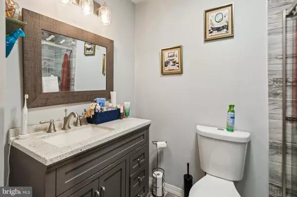 Clementon, NJ 08021,1008 TIMBER CREEK RD