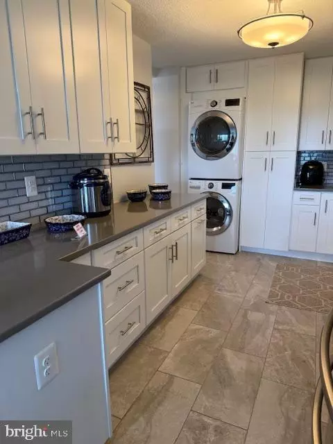 Alexandria, VA 22304,309 YOAKUM PKWY #1809