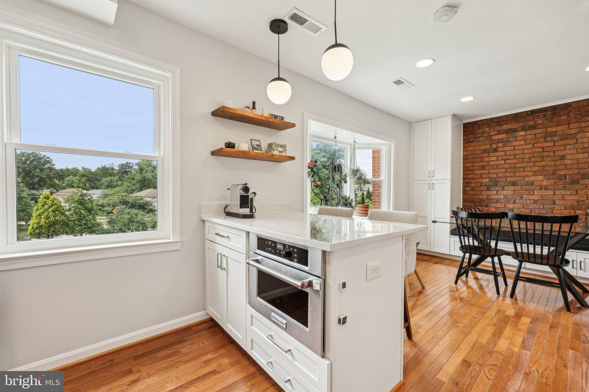 Vienna, VA 22182,2257 CEDAR LN