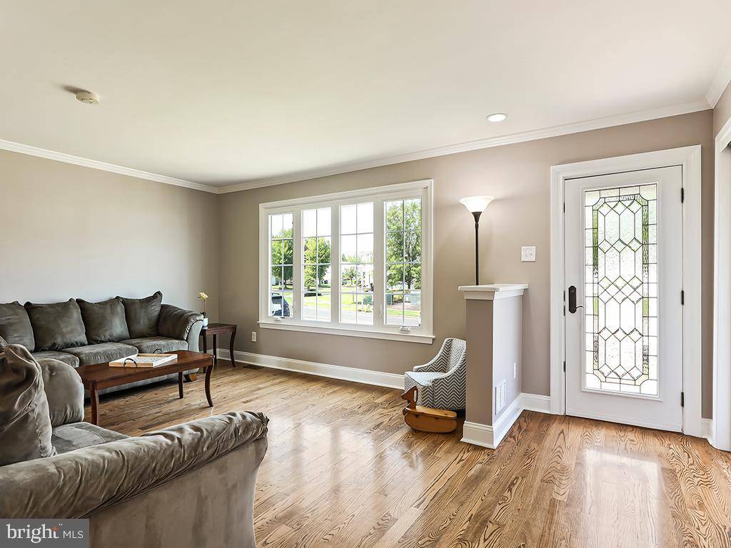 Bensalem, PA 19020,6491 NESHAMINY VALLEY DR
