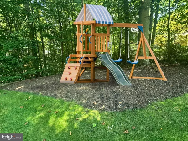 Edgewater, MD 21037,206 MAY LN