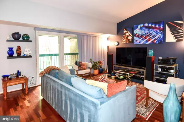 Reston, VA 20191,11839 SHIRE CT #31D