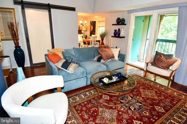 Reston, VA 20191,11839 SHIRE CT #31D