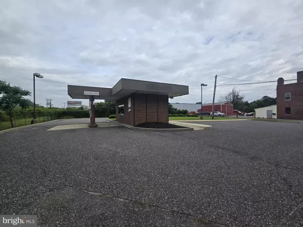 Salem, NJ 08079,18 FRONT ST