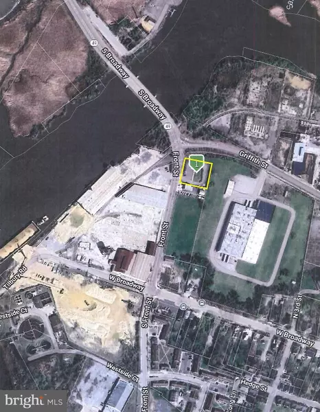 18 FRONT ST, Salem, NJ 08079