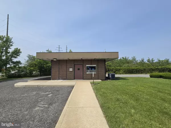 Salem, NJ 08079,18 FRONT ST