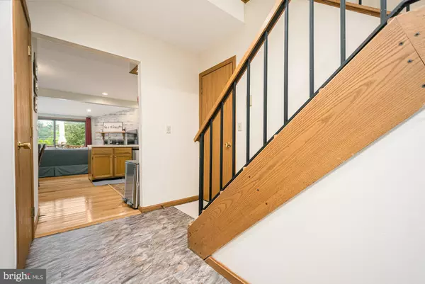 Oakland, MD 21550,4 LAUREL BROOK DR #4