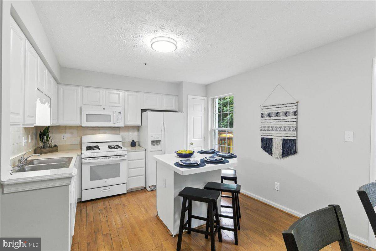 Glen Burnie, MD 21061,126 FOXVIEW DR