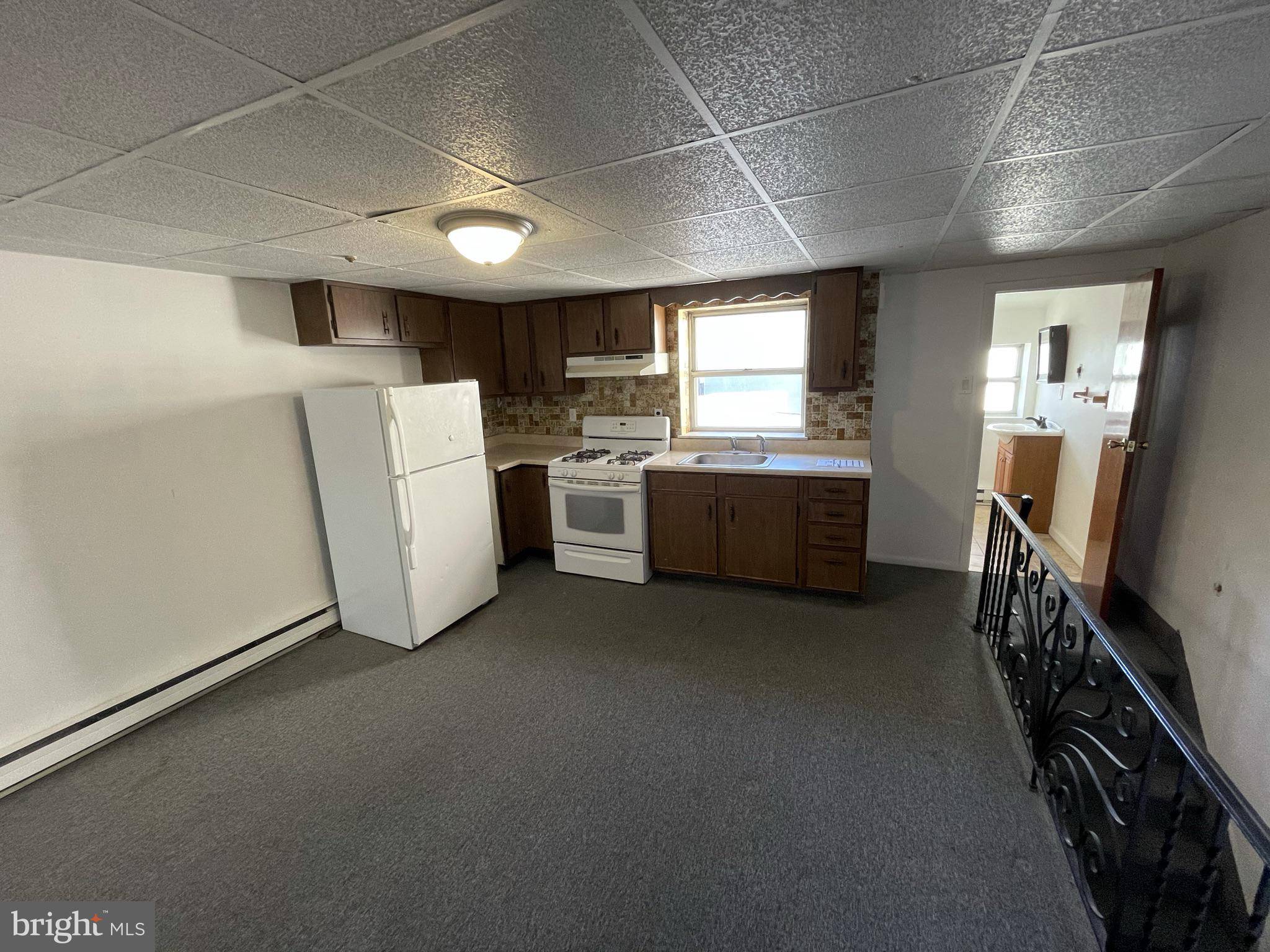 Philadelphia, PA 19147,806 E PASSYUNK AVE #3