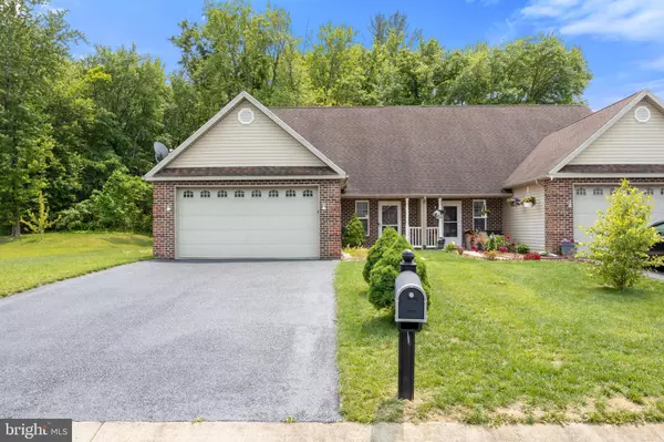 104 BEVERLY BLVD,  Fayetteville,  PA 17222