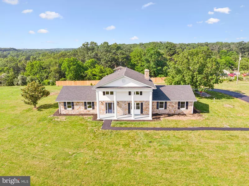 977 W PARKINS MILL RD, Winchester, VA 22602