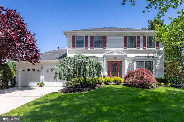 6 COUNTRY SQUIRE LN, Marlton, NJ 08053