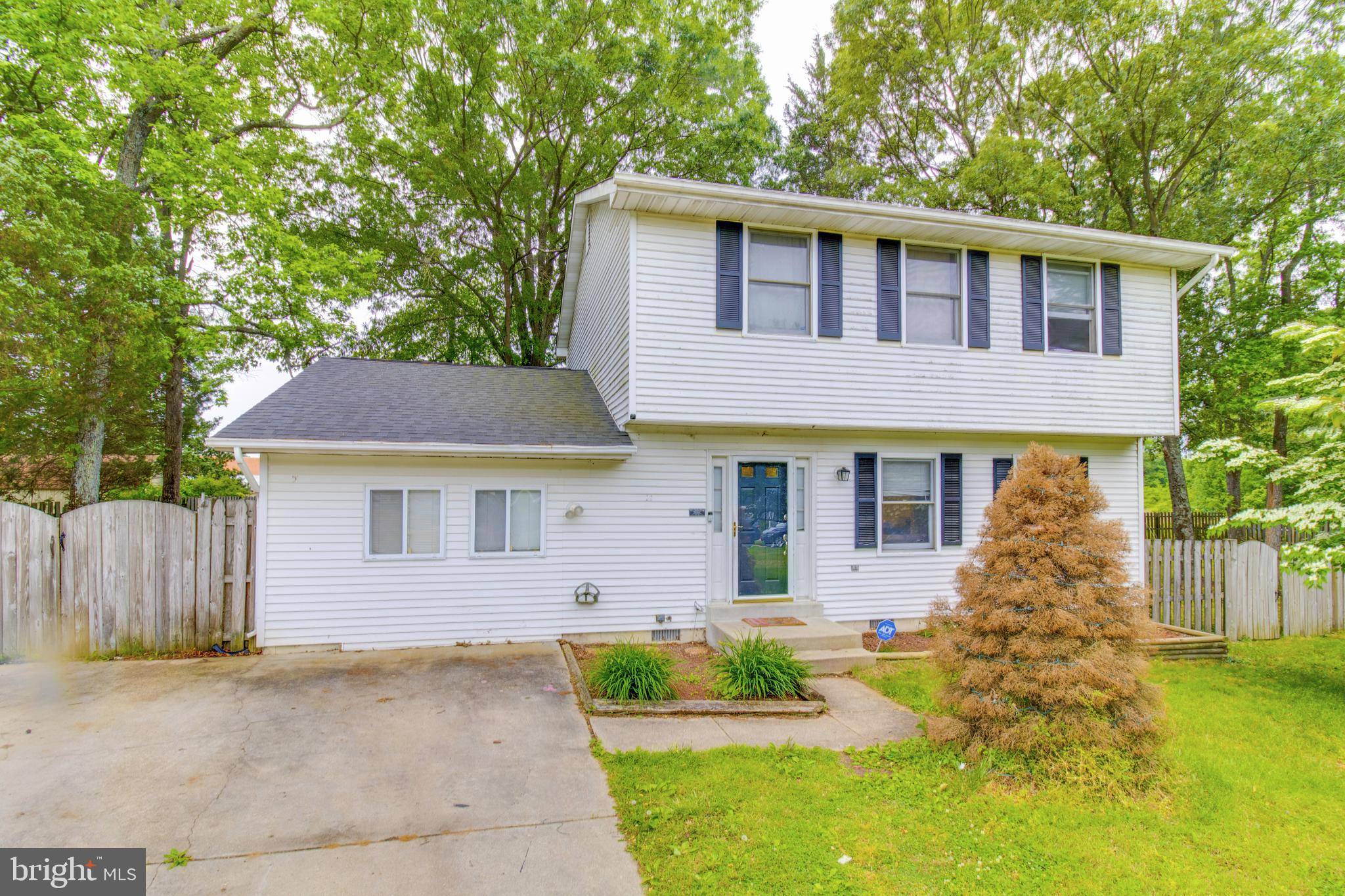 2015 WENDY CT, Waldorf, MD 20601