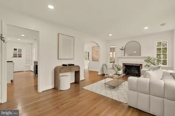Bethesda, MD 20814,4628 N CHELSEA LN