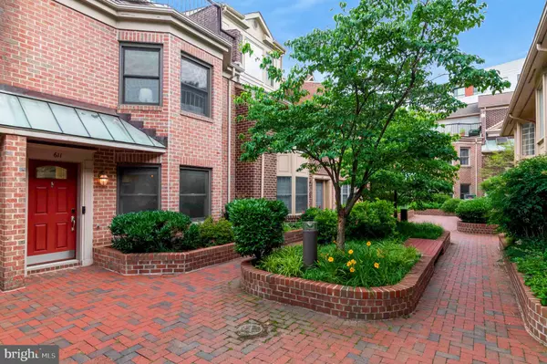 Arlington, VA 22203,611 N TAZEWELL ST