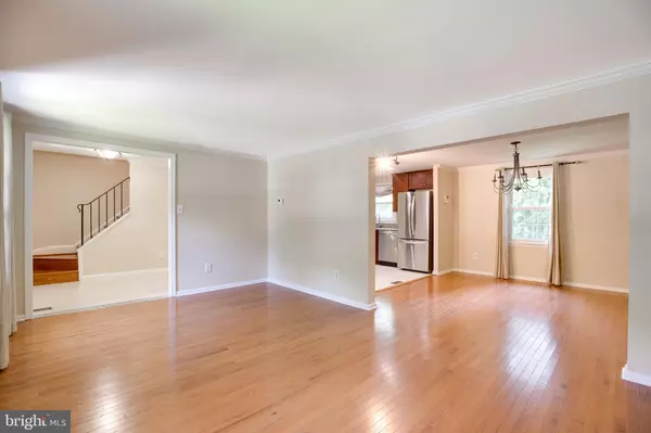 Fairfax, VA 22032,5039 KENERSON DR