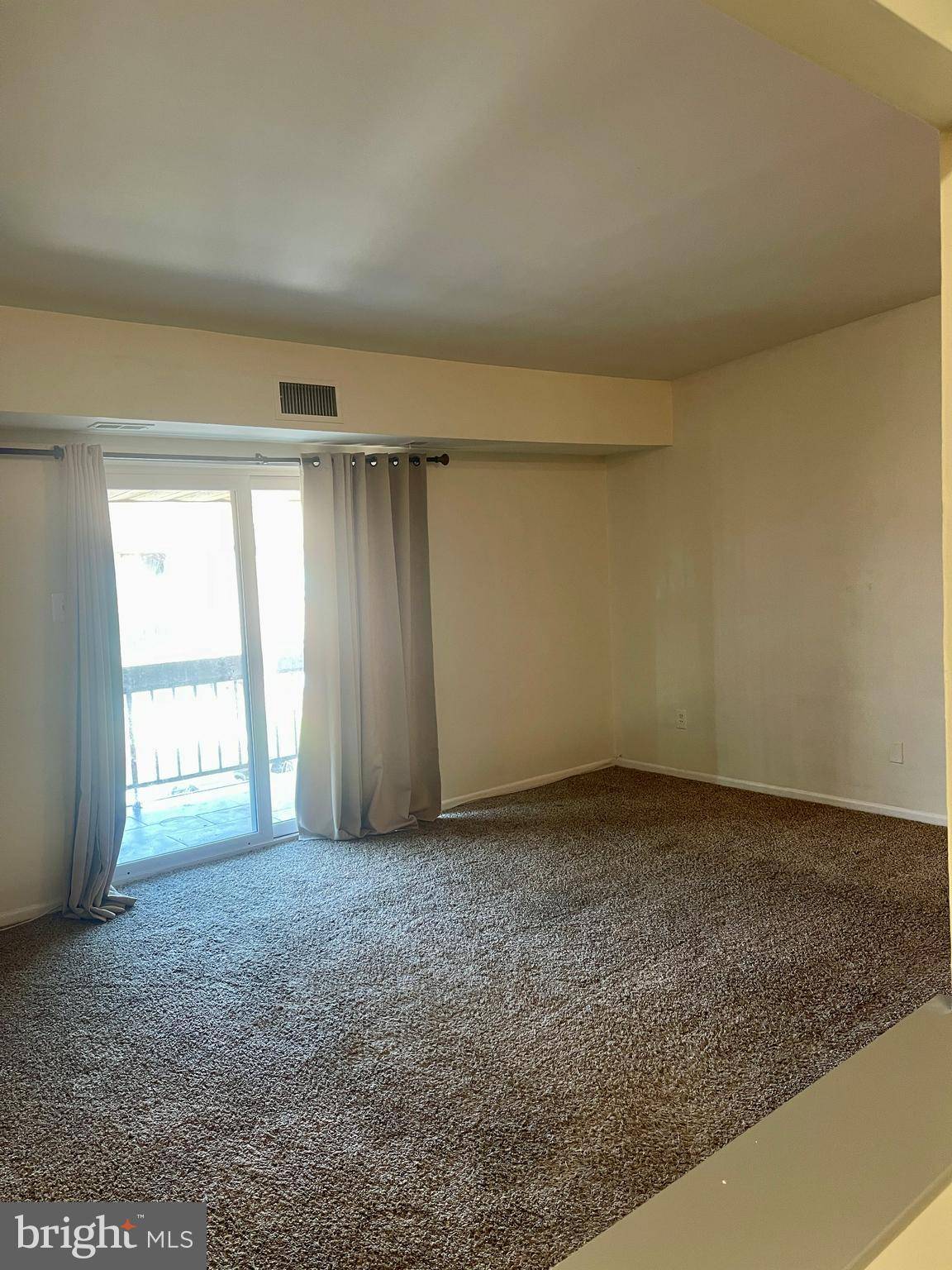 Philadelphia, PA 19114,60201 DELAIRE LANDING RD #201