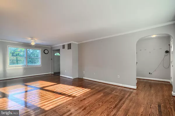 Reisterstown, MD 21136,211 DELIGHT RD