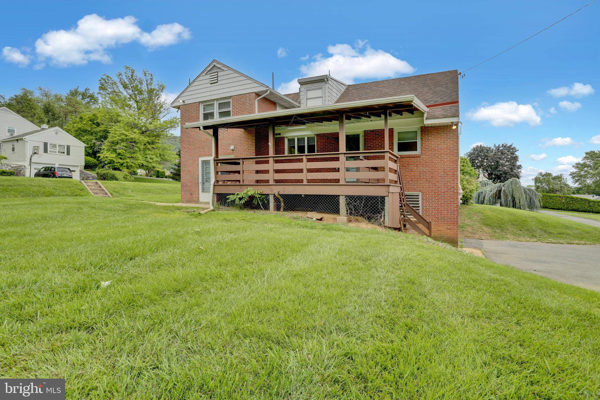 Reading, PA 19604,1415 ROCKLAND ST
