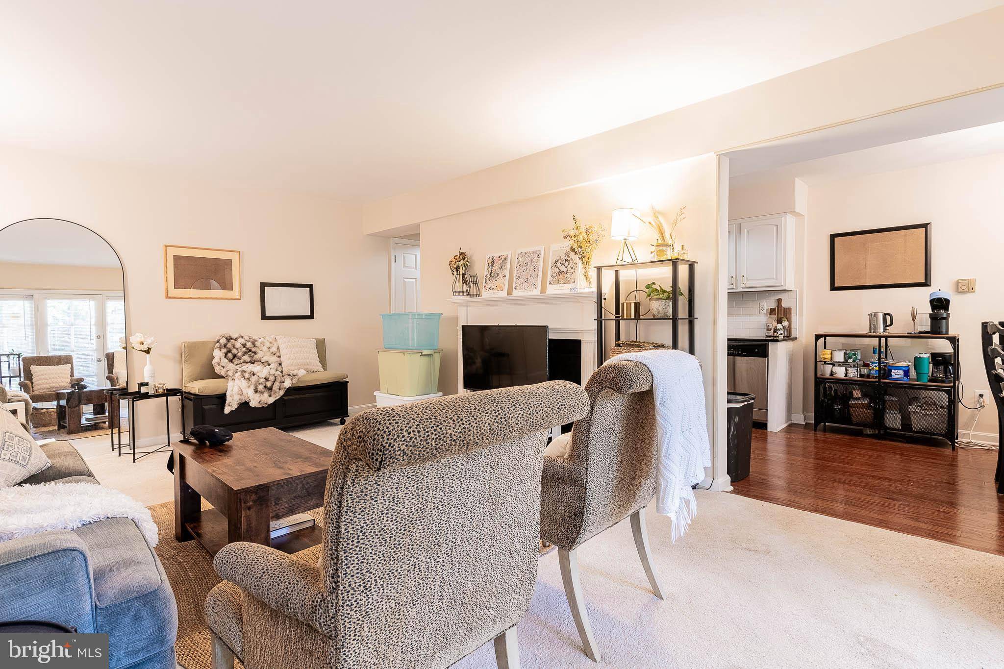 Falls Church, VA 22041,3334 SPRING LN #B-12