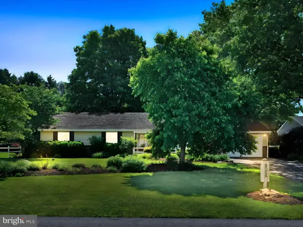 Manheim, PA 17545,1043 E MEADOW RD