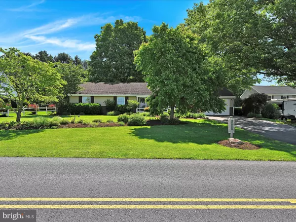 Manheim, PA 17545,1043 E MEADOW RD