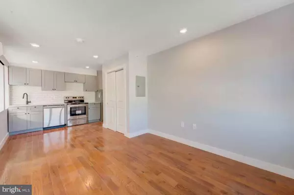 Philadelphia, PA 19139,4508 WALNUT ST #402