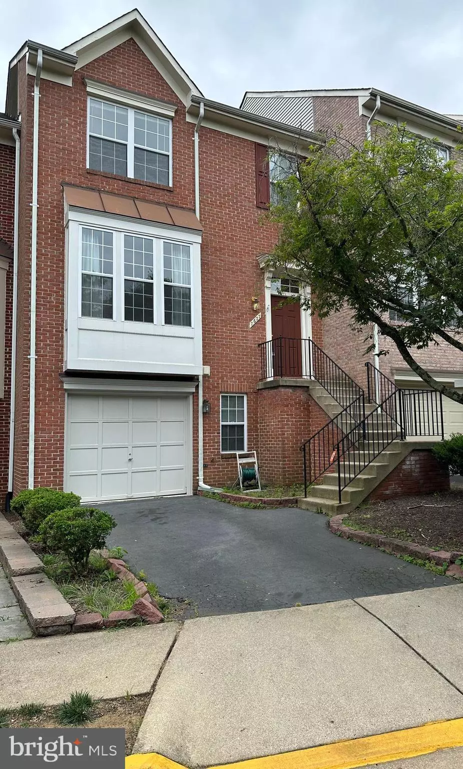 Alexandria, VA 22315,7677 LAVENHAM LNDG