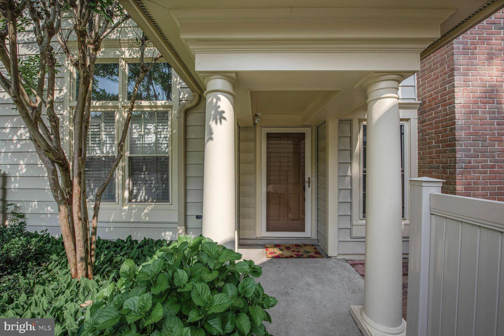 North Bethesda, MD 20852,5810 LINDEN SQUARE CT