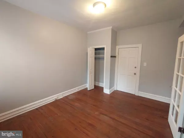 Baltimore, MD 21217,307 DOLPHIN ST #3E
