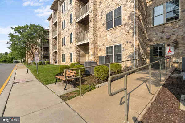 Newark, DE 19713,3000-UNIT FOUNTAINVIEW CIR #3107