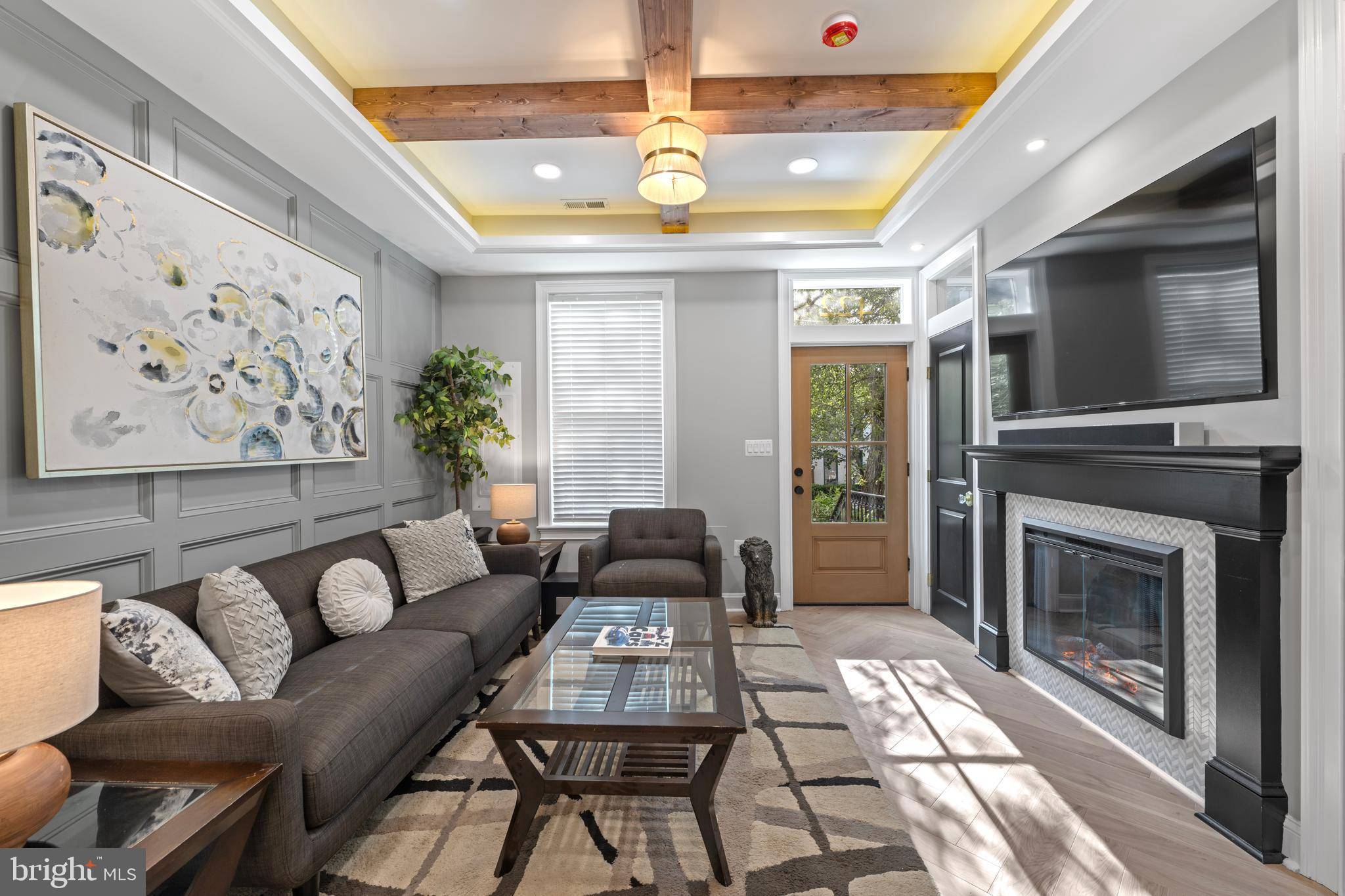 Washington, DC 20003,422 11TH ST SE